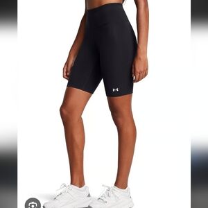Under Armour Women's Classic Black 8" Inseam Bike Shorts Sz Small